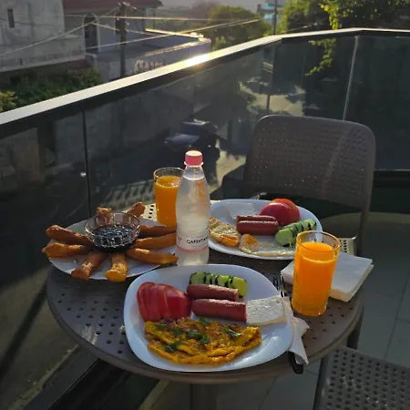 Πανσιόν Sd Guest 3*